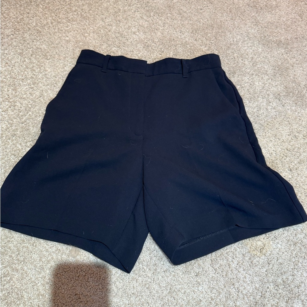 Wilfred limerick Black Shorts
